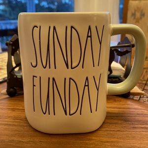 🎉HP🎉NEW Rae Dunn SUNDAY FUNDAY Mug